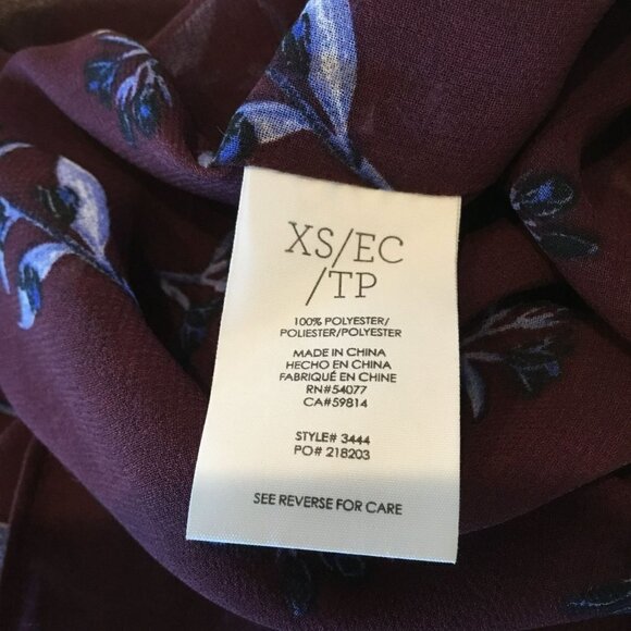 CAbi Career Blouse Sleeveless Floral Back Zipper Size XS in Plum and Soft Blue - Picture 3 of 8